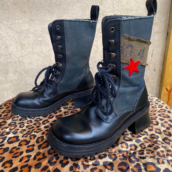 Steve Madden Shoes - VINTAGE Steve Madden Helmet 1990s Platform Combat Boot Sz 8
